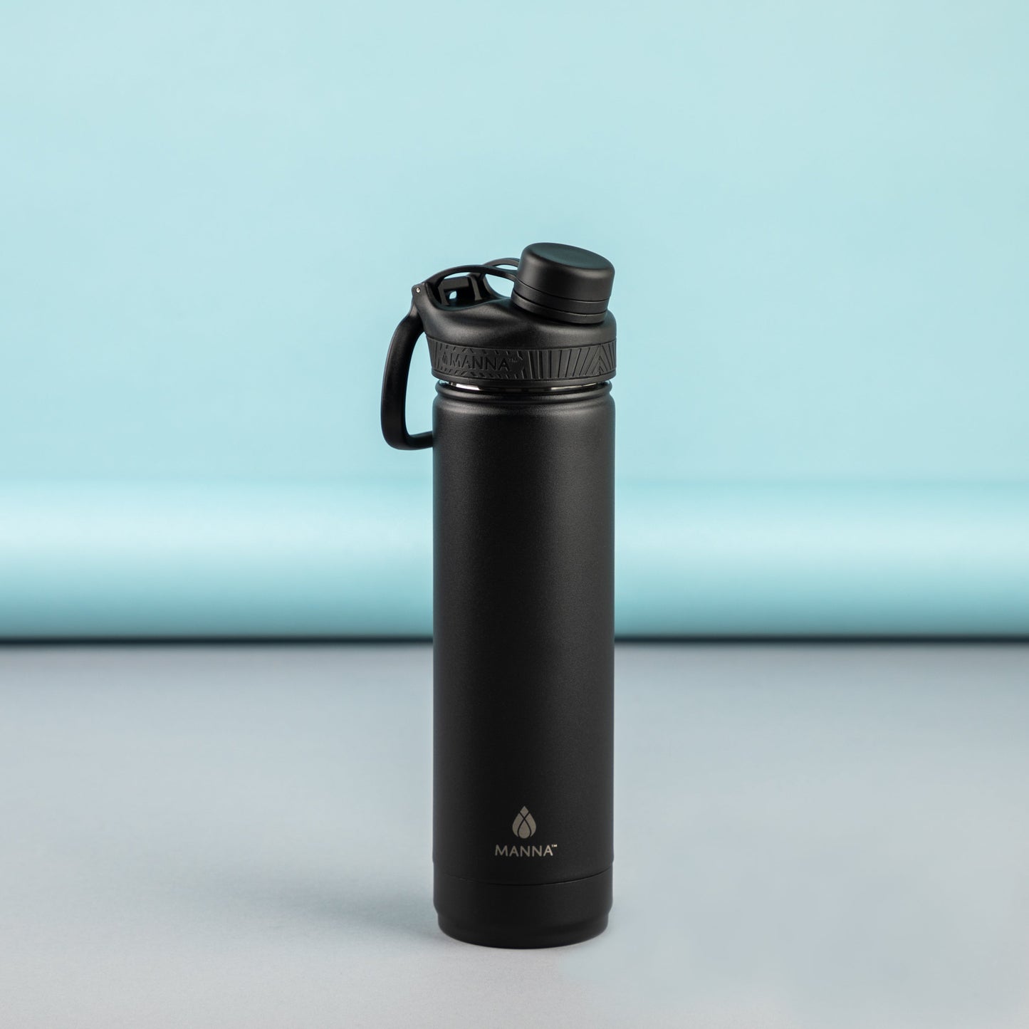26-oz-saratoga-bottle-j5 MAN_Website_Saratoga_05.jpg